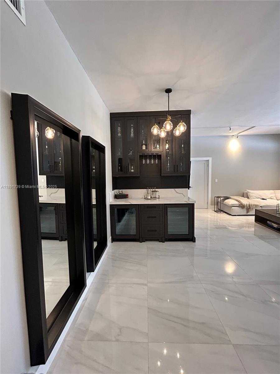 Small Image of 625 BILTMORE WAY #104, Coral Gables Number 6