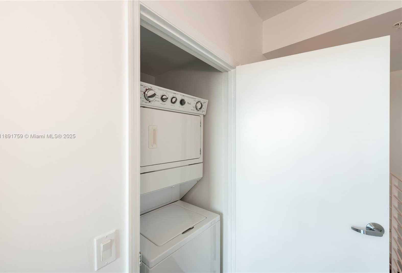 Small Image of 60 SOUTH WEST 13TH ST #2017, Miami Number 17