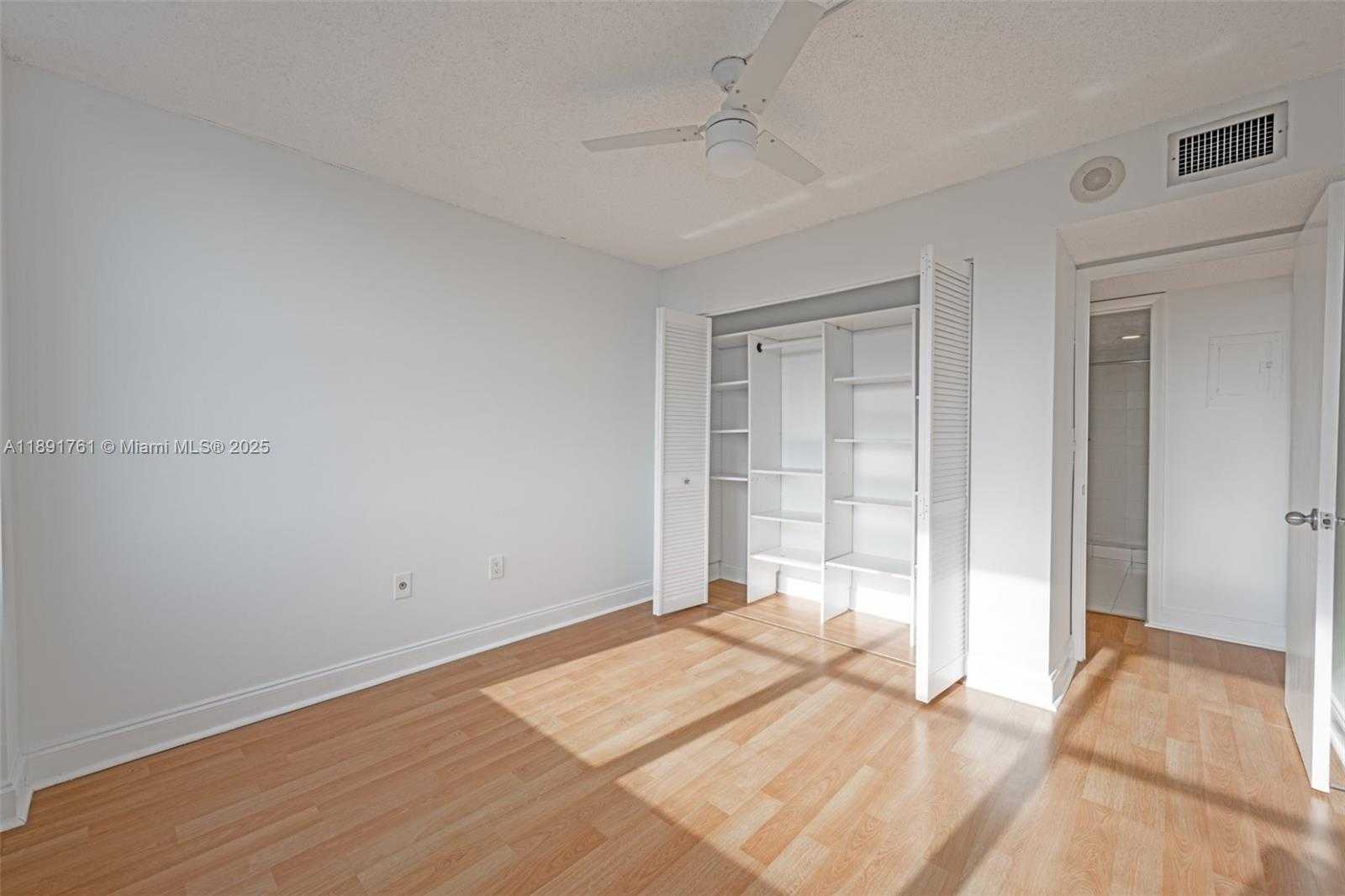 Small Image of 1300 NORTH EAST MIAMI GARDENS DR #820E, Miami Number 15