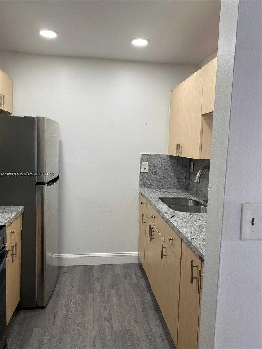 Small Image of 250 NORTH WEST 107TH AVE #222, Miami Number 3