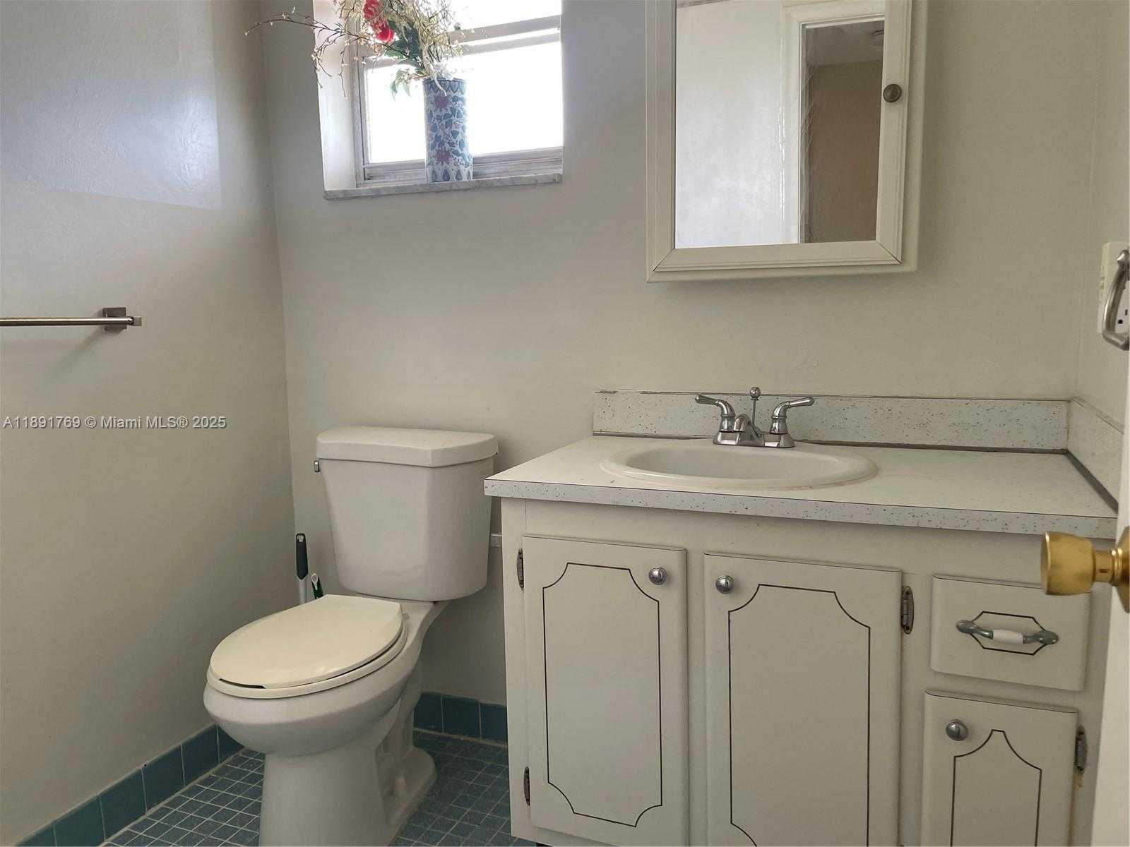 Small Image of 1001 NORTH EAST 14TH AVE #706, Hallandale Beach Number 4
