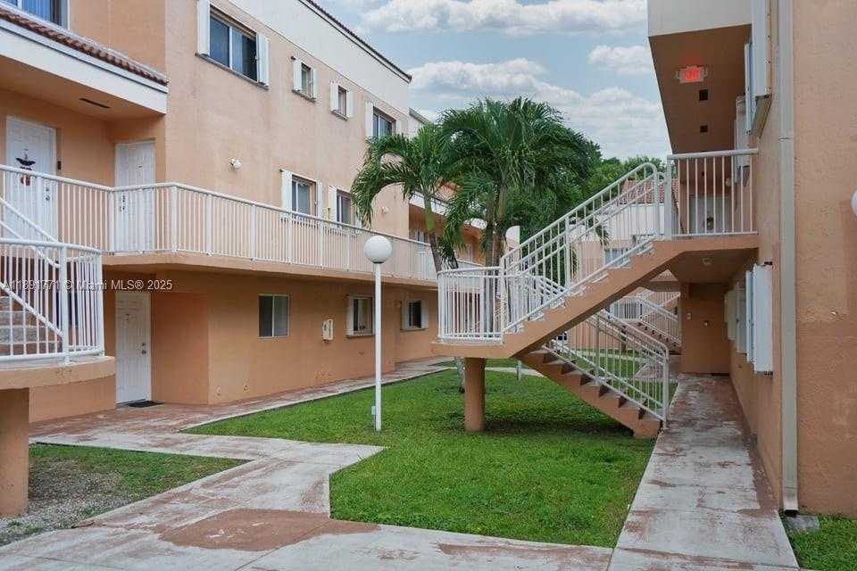 Small Image of 14909 SOUTH WEST 80TH ST #106, Miami Number 5