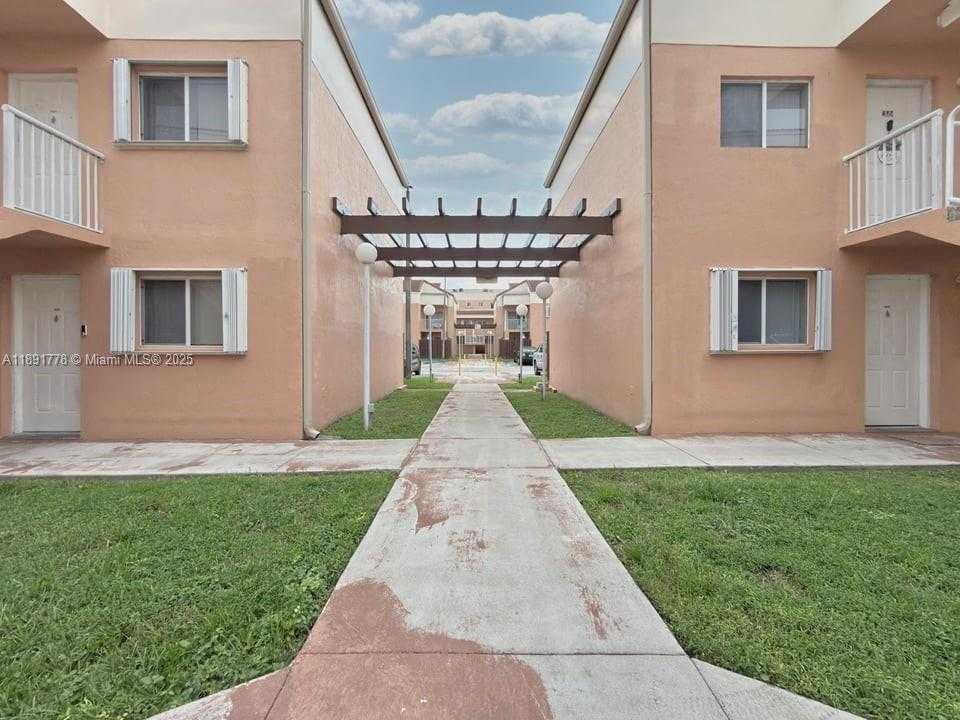 Small Image of 14909 SOUTH WEST 80TH ST #106, Miami Number 24