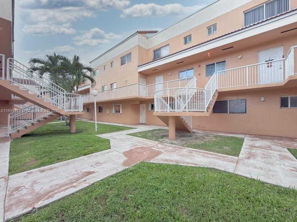 Small Image of 14909 SOUTH WEST 80TH ST #106, Miami Number 25