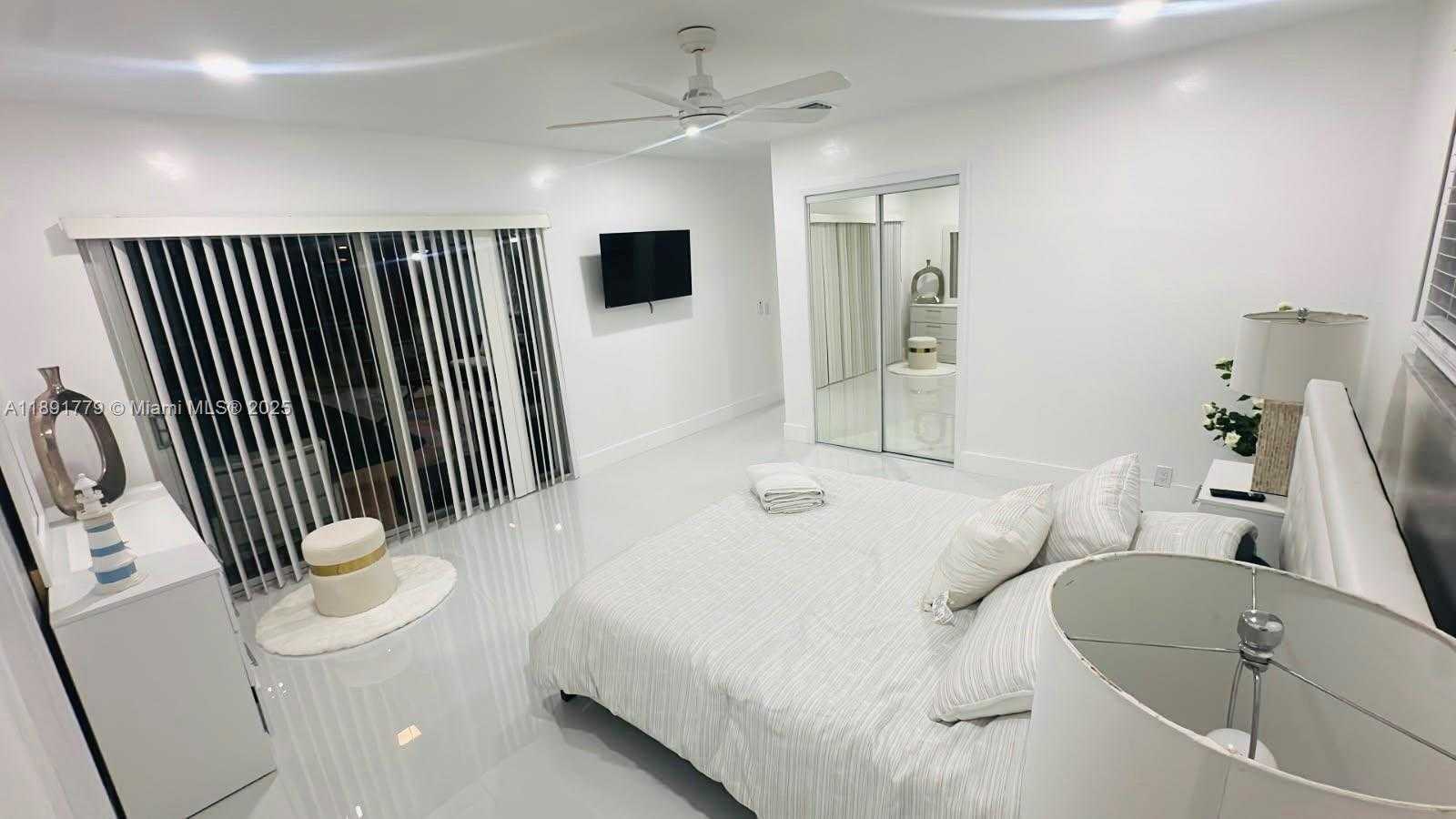 Small Image of 541 SOUTH EAST 17TH AVE #541, Deerfield Beach Number 15