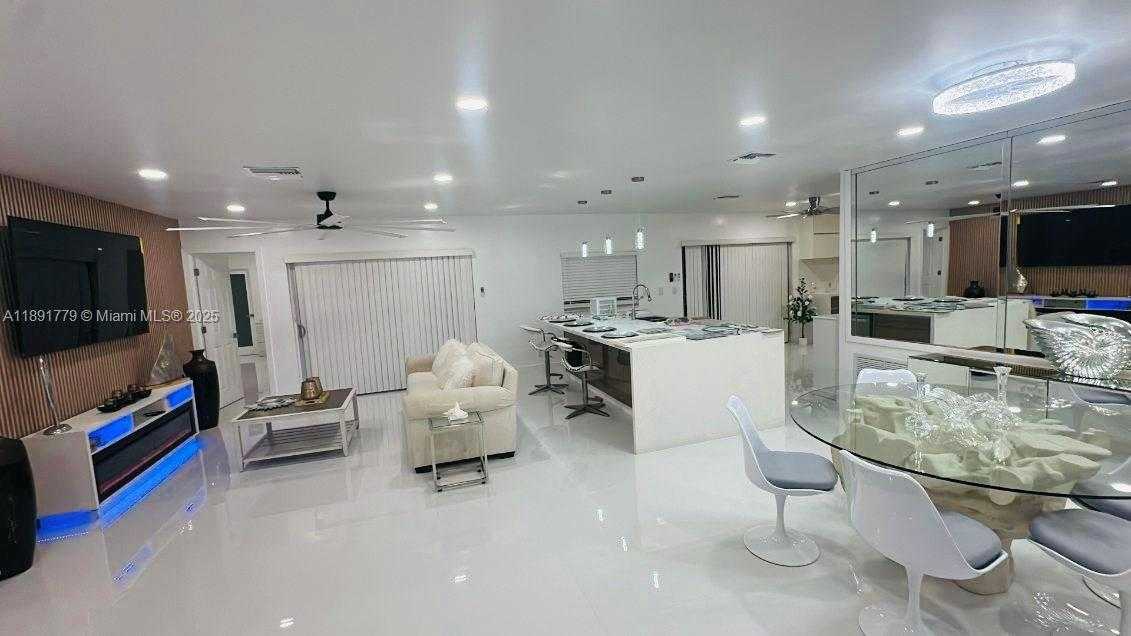 Small Image of 541 SOUTH EAST 17TH AVE #541, Deerfield Beach Number 5