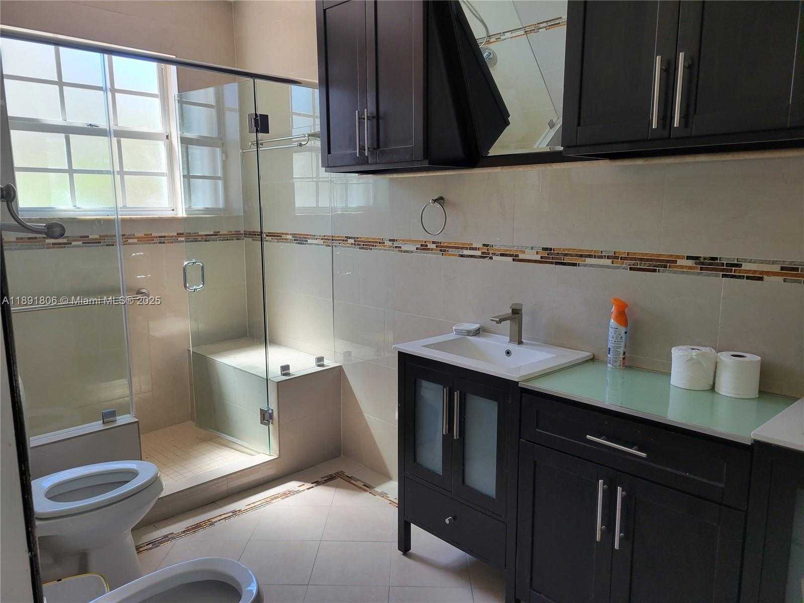 Small Image of 8900 NORTH WEST 148TH TER, Miami Lakes Number 9