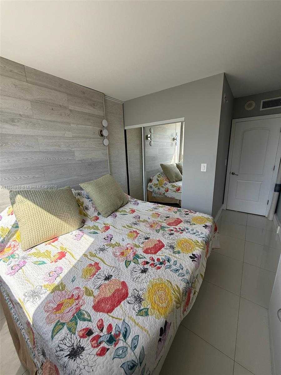 Small Image of 19370 COLLINS AVE #912, Sunny Isles Beach Number 3