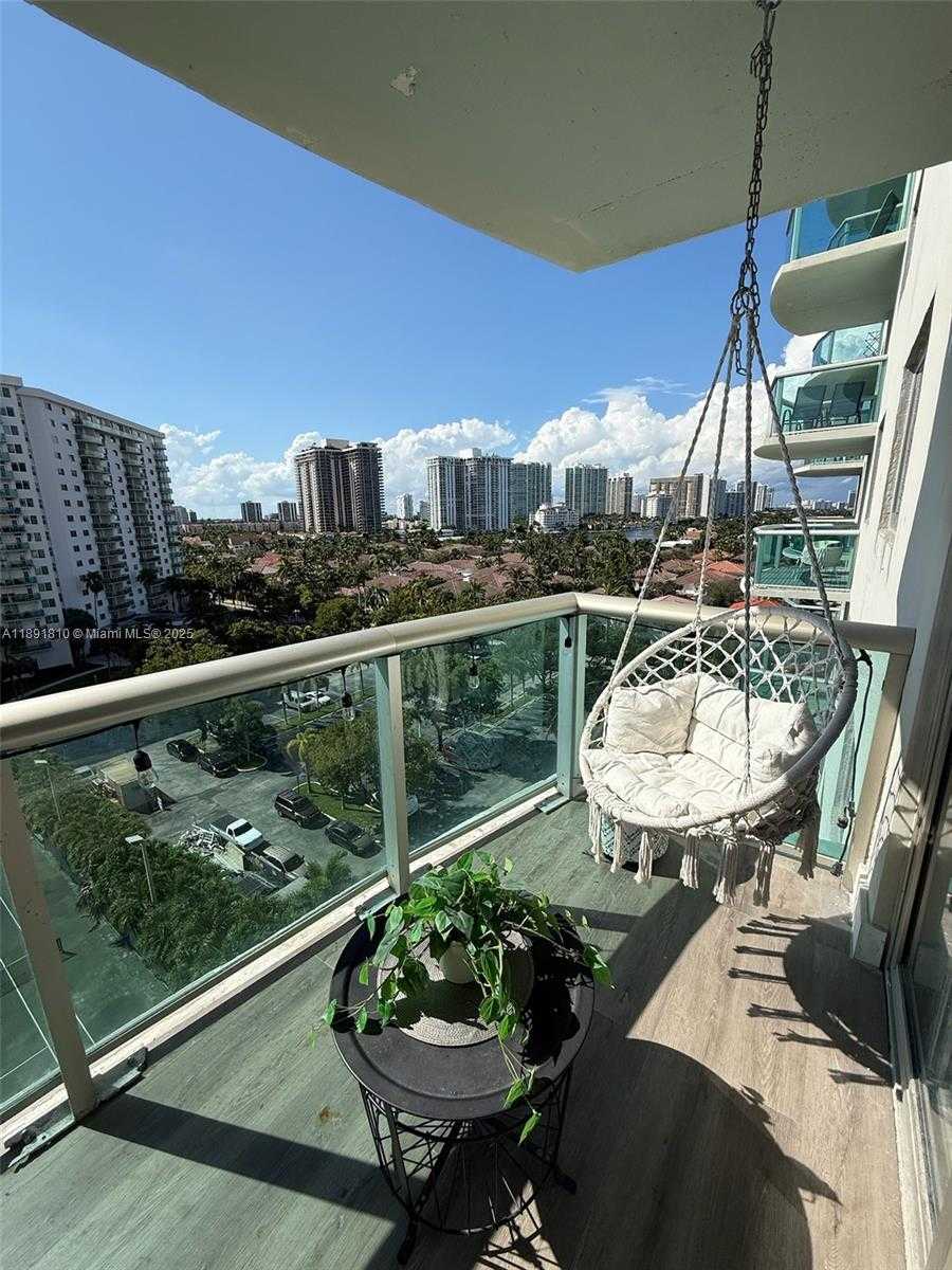 Small Image of 19370 COLLINS AVE #912, Sunny Isles Beach Number 4