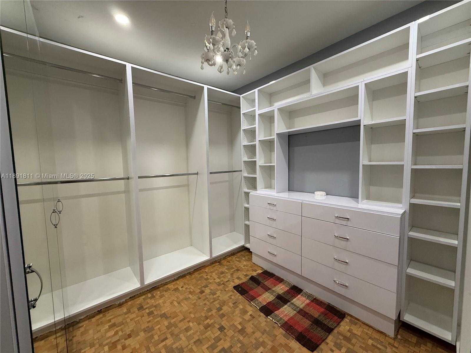 Small Image of 11305 NORTH EAST 13TH AVE, Miami Number 10