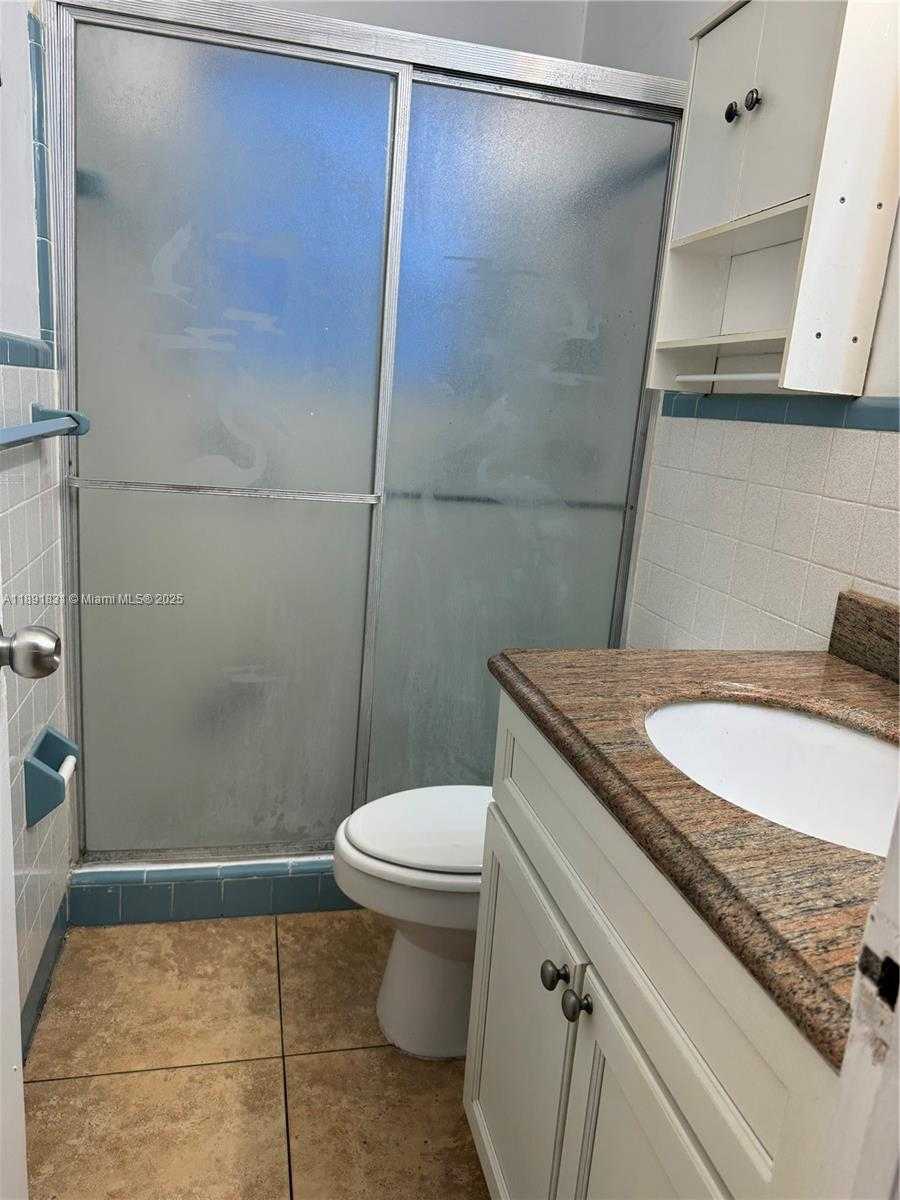 Small Image of 1721 PLUNKETT ST #3, Hollywood Number 3