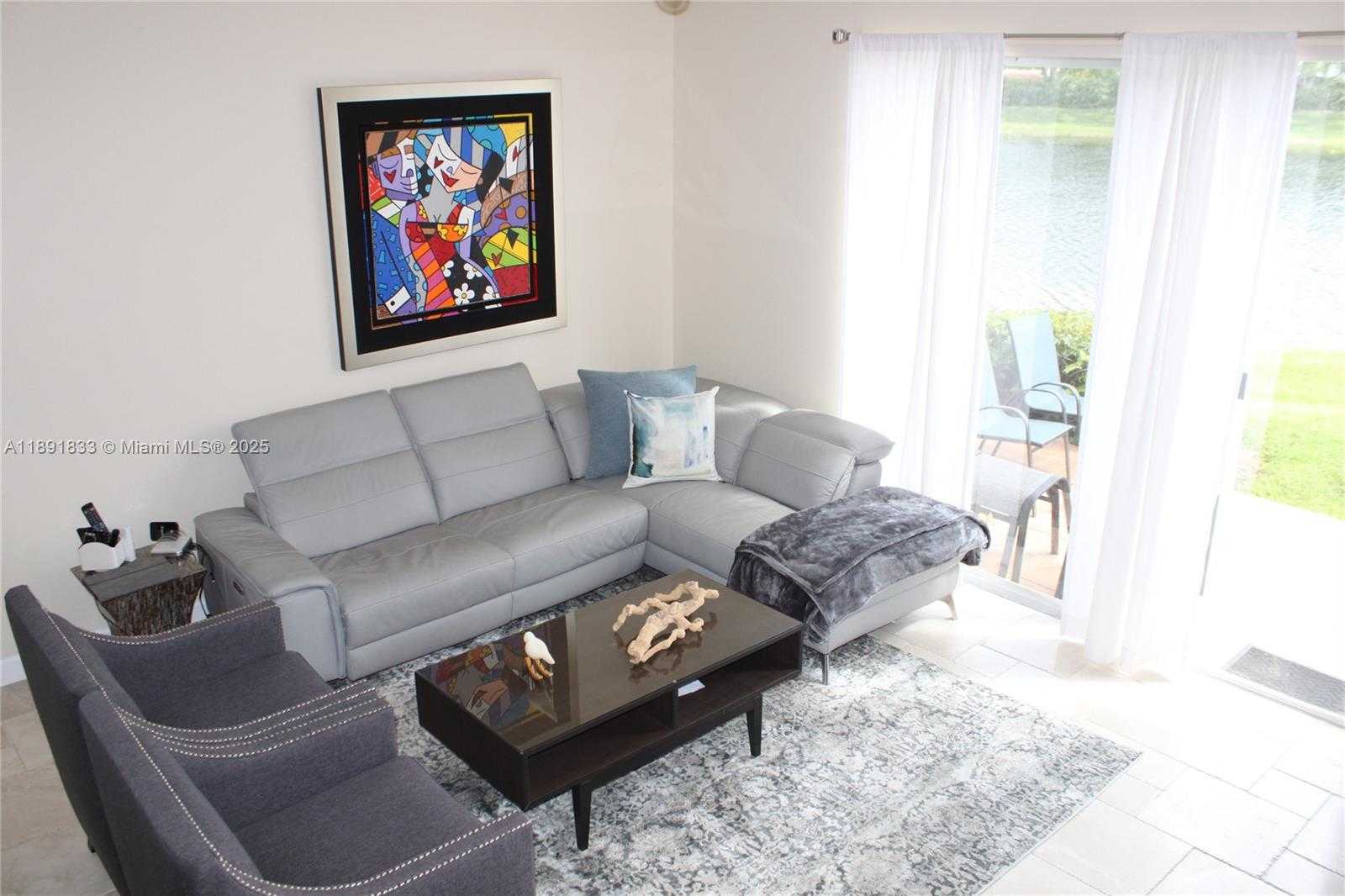 Small Image of 3678 SAN SIMEON CIR, Weston Number 10