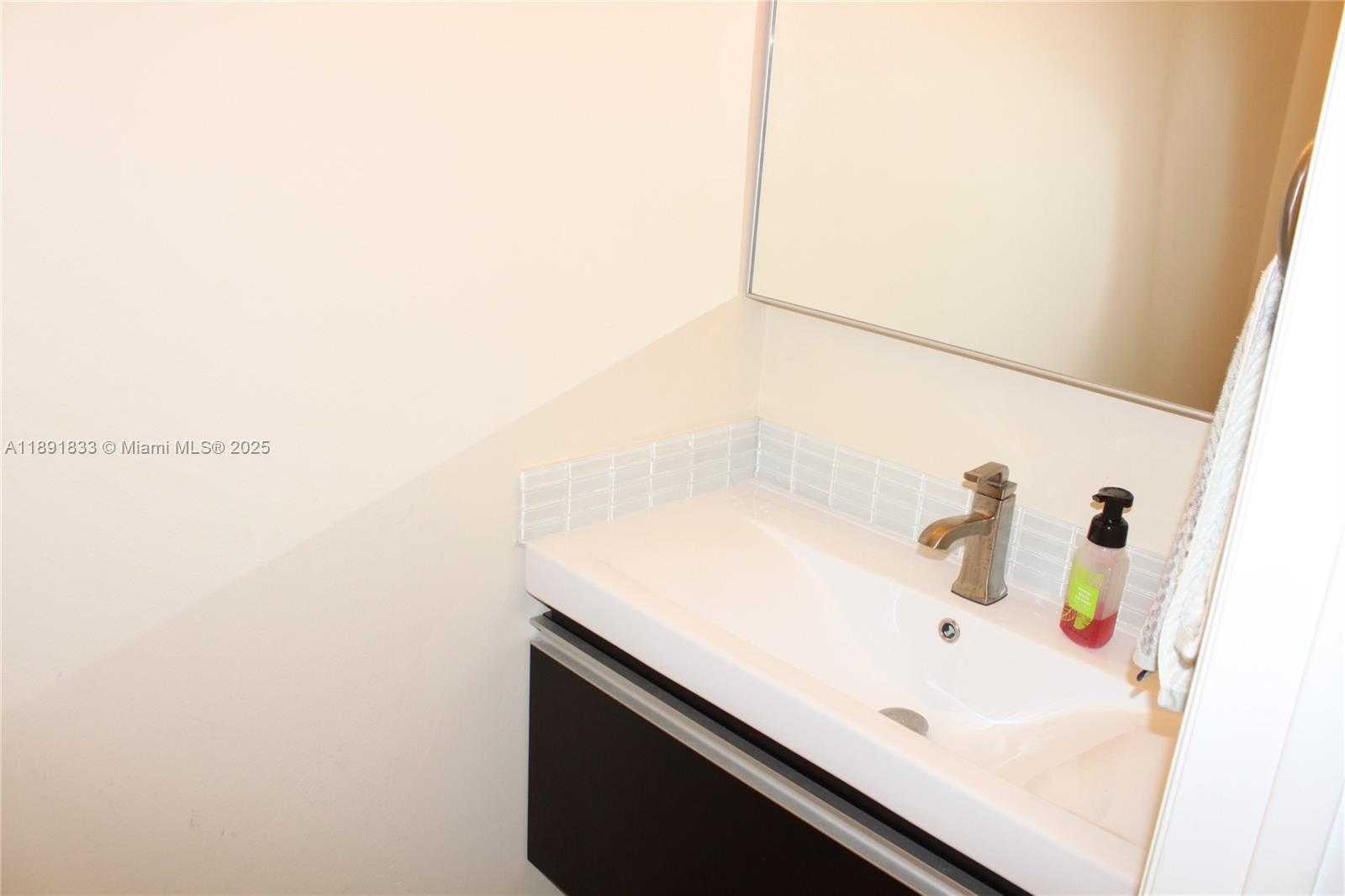 Small Image of 3678 SAN SIMEON CIR, Weston Number 14