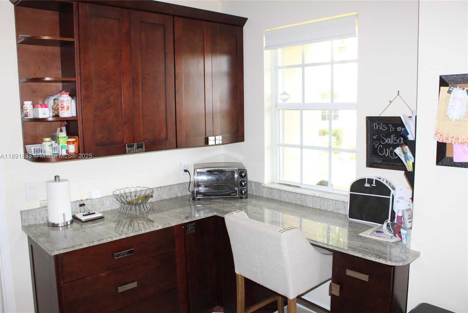 Small Image of 3678 SAN SIMEON CIR, Weston Number 17