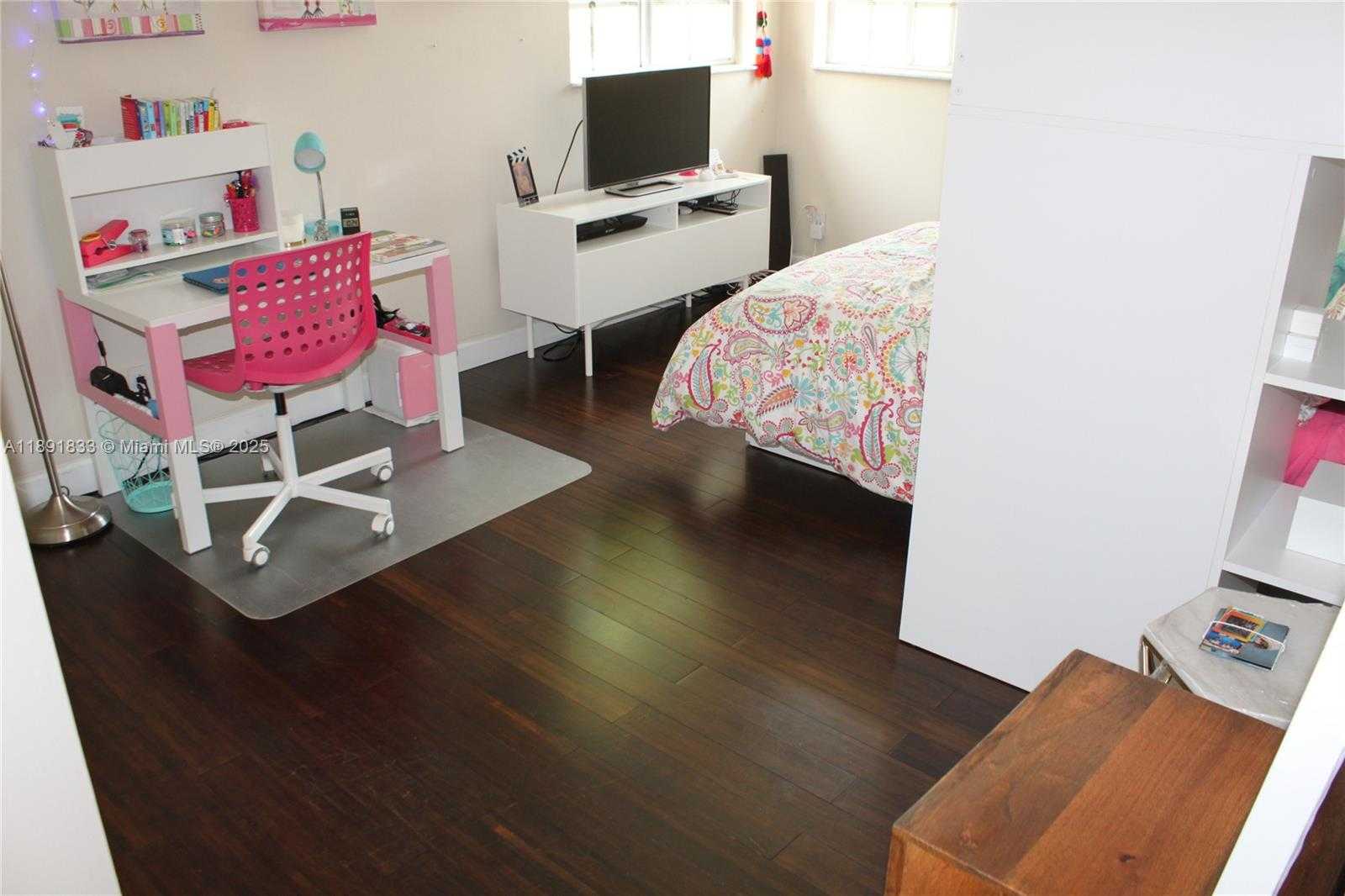 Small Image of 3678 SAN SIMEON CIR, Weston Number 8