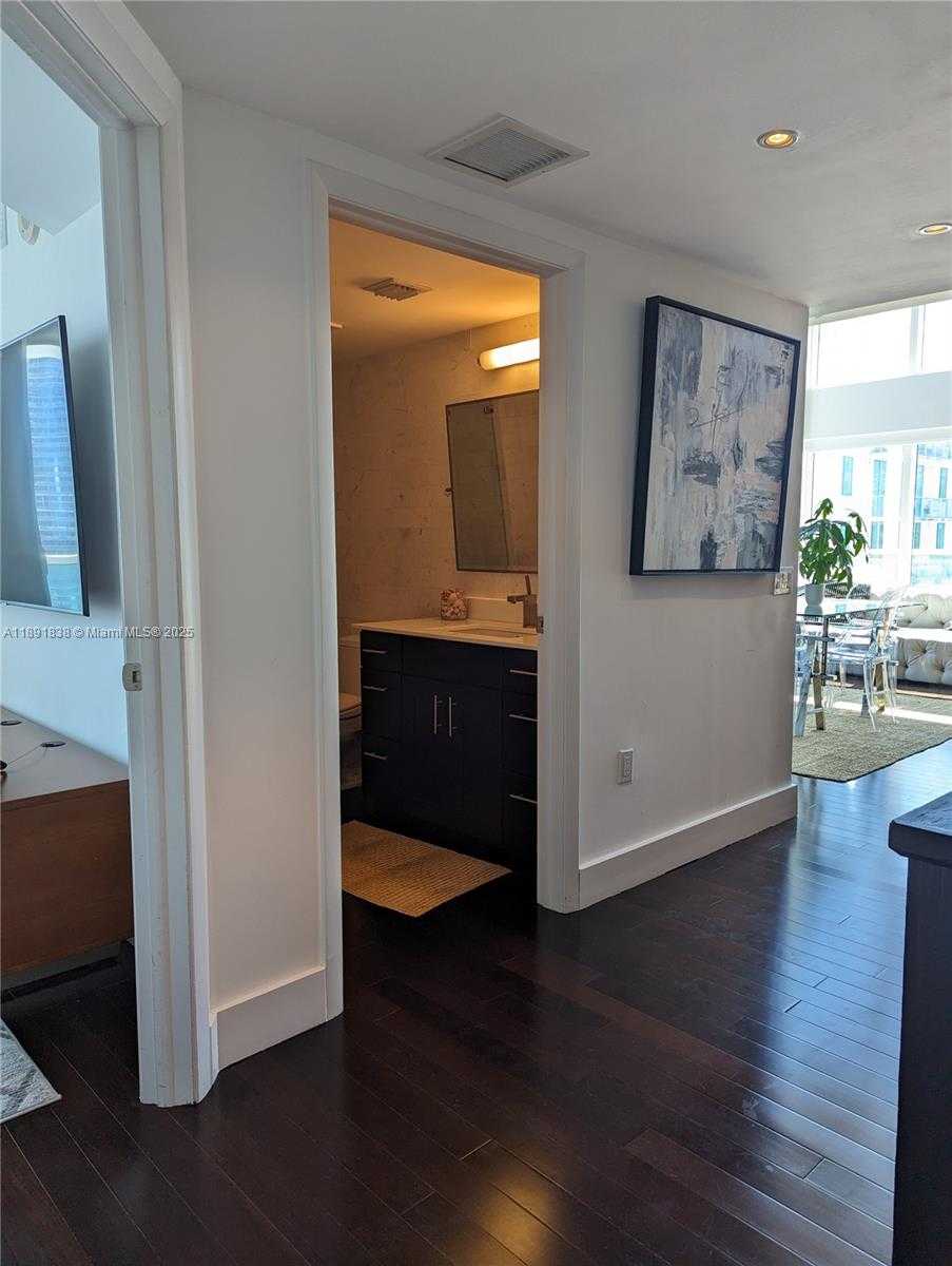 Small Image of 41 SOUTH EAST 5TH ST #2302, Miami Number 21