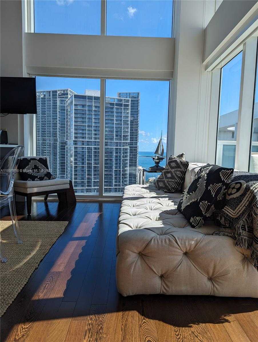 Small Image of 41 SOUTH EAST 5TH ST #2302, Miami Number 6