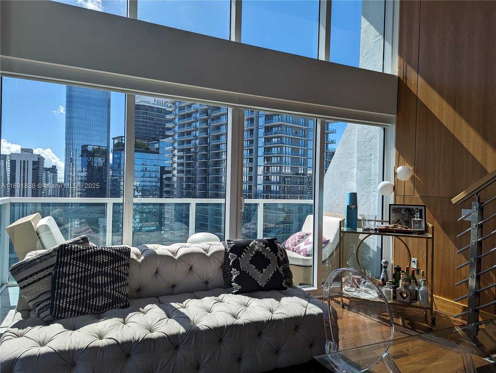 Small Image of 41 SOUTH EAST 5TH ST #2302, Miami Number 7