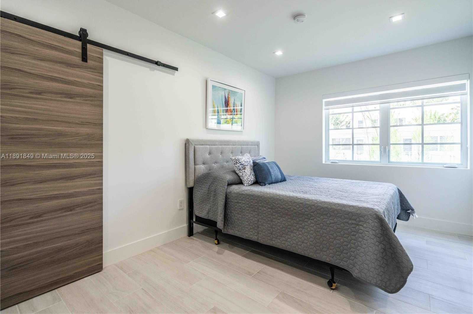 Small Image of 960 JEFFERSON AVE #204, Miami Beach Number 10