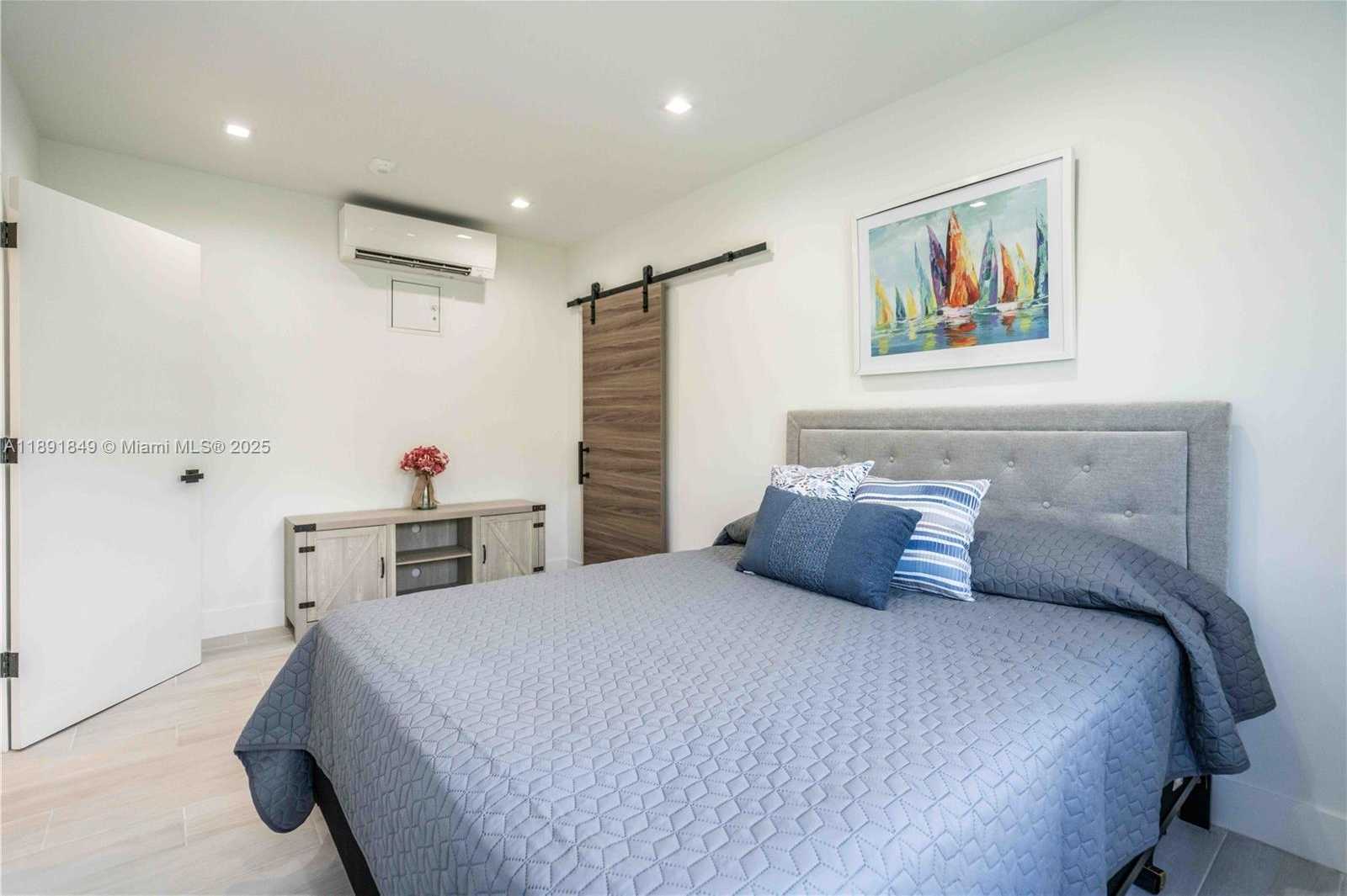 Small Image of 960 JEFFERSON AVE #204, Miami Beach Number 11
