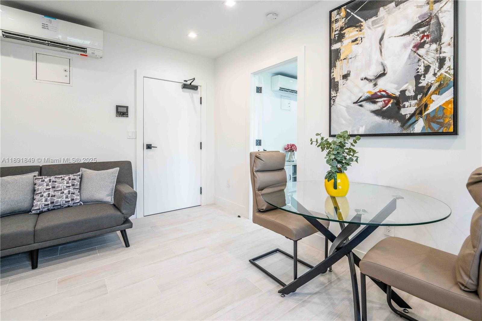 Small Image of 960 JEFFERSON AVE #204, Miami Beach Number 6