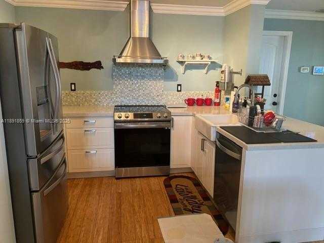 Small Image of 2909 OAK PARK CIR, Davie Number 13