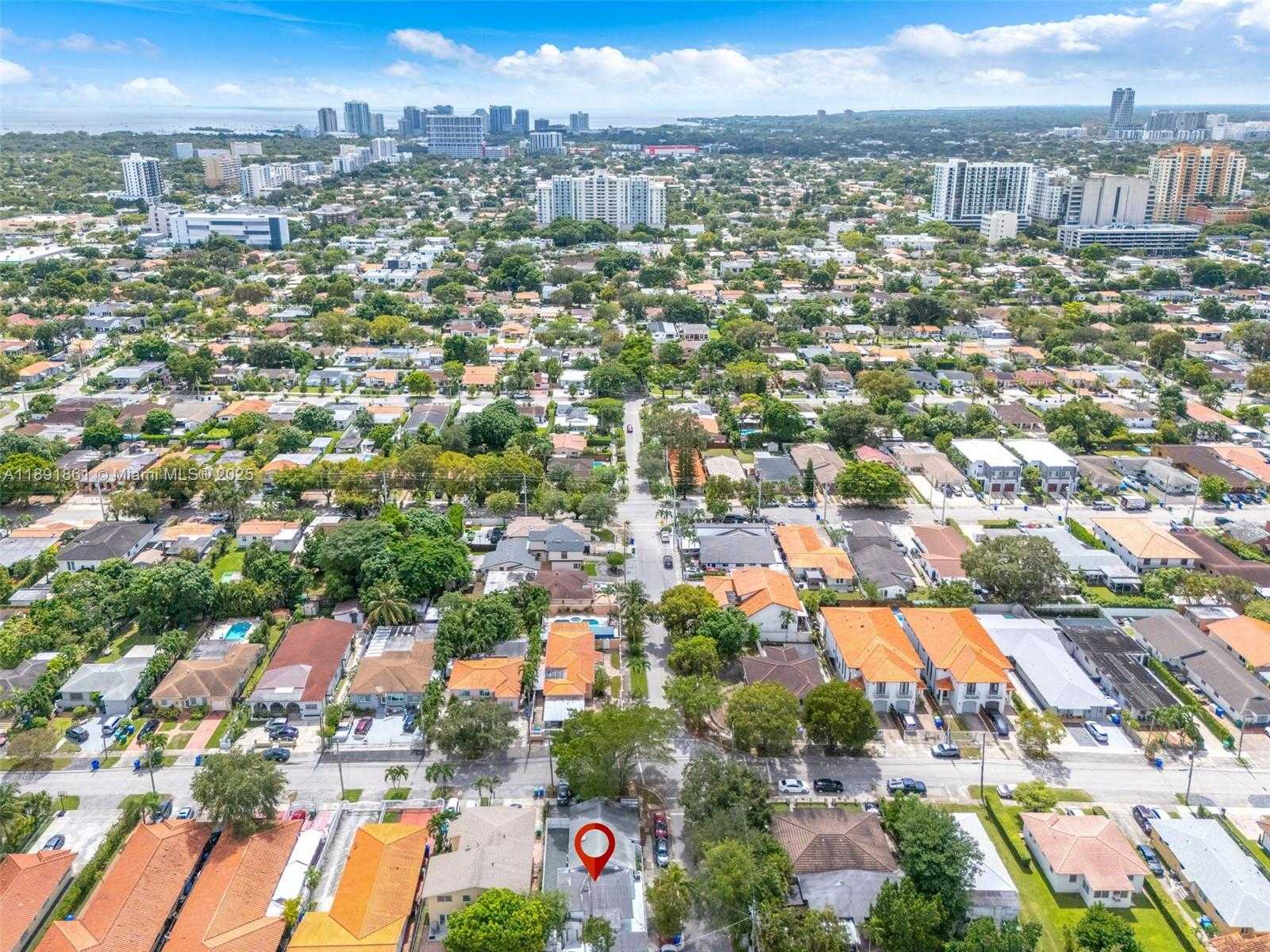 Small Image of 2999 SOUTH WEST 17TH ST #B, Miami Number 24
