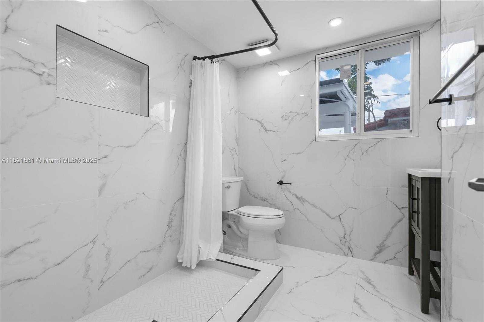 Small Image of 2999 SOUTH WEST 17TH ST #B, Miami Number 9