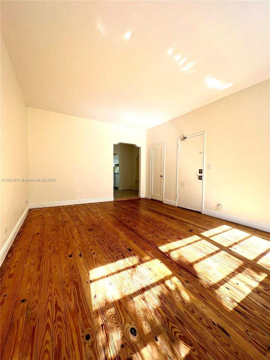 Small Image of 1141 MERIDIAN AVE #6, Miami Beach Number 2