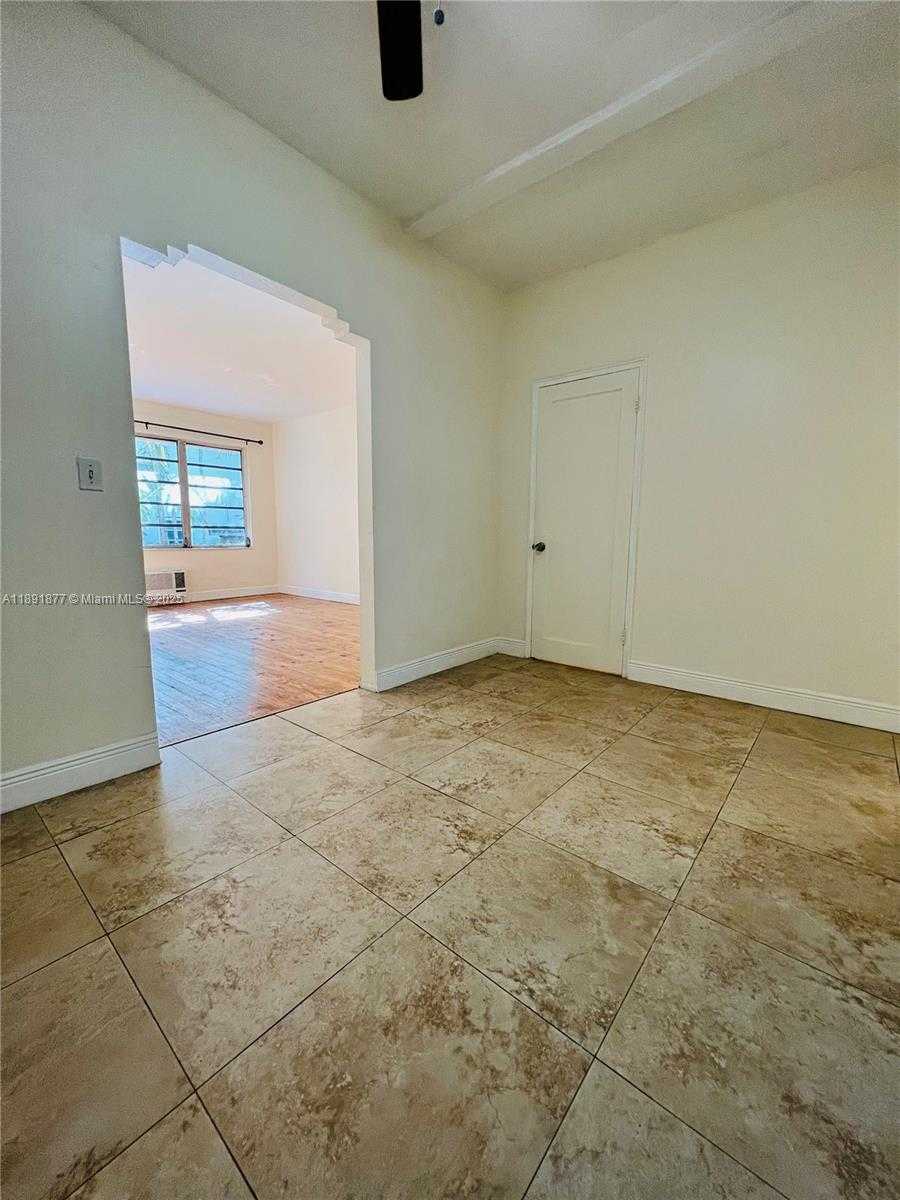 Small Image of 1141 MERIDIAN AVE #6, Miami Beach Number 4