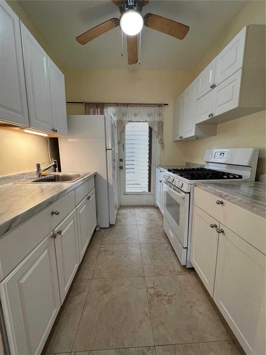 Small Image of 1141 MERIDIAN AVE #6, Miami Beach Number 5
