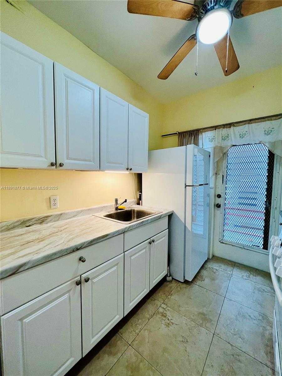 Small Image of 1141 MERIDIAN AVE #6, Miami Beach Number 8