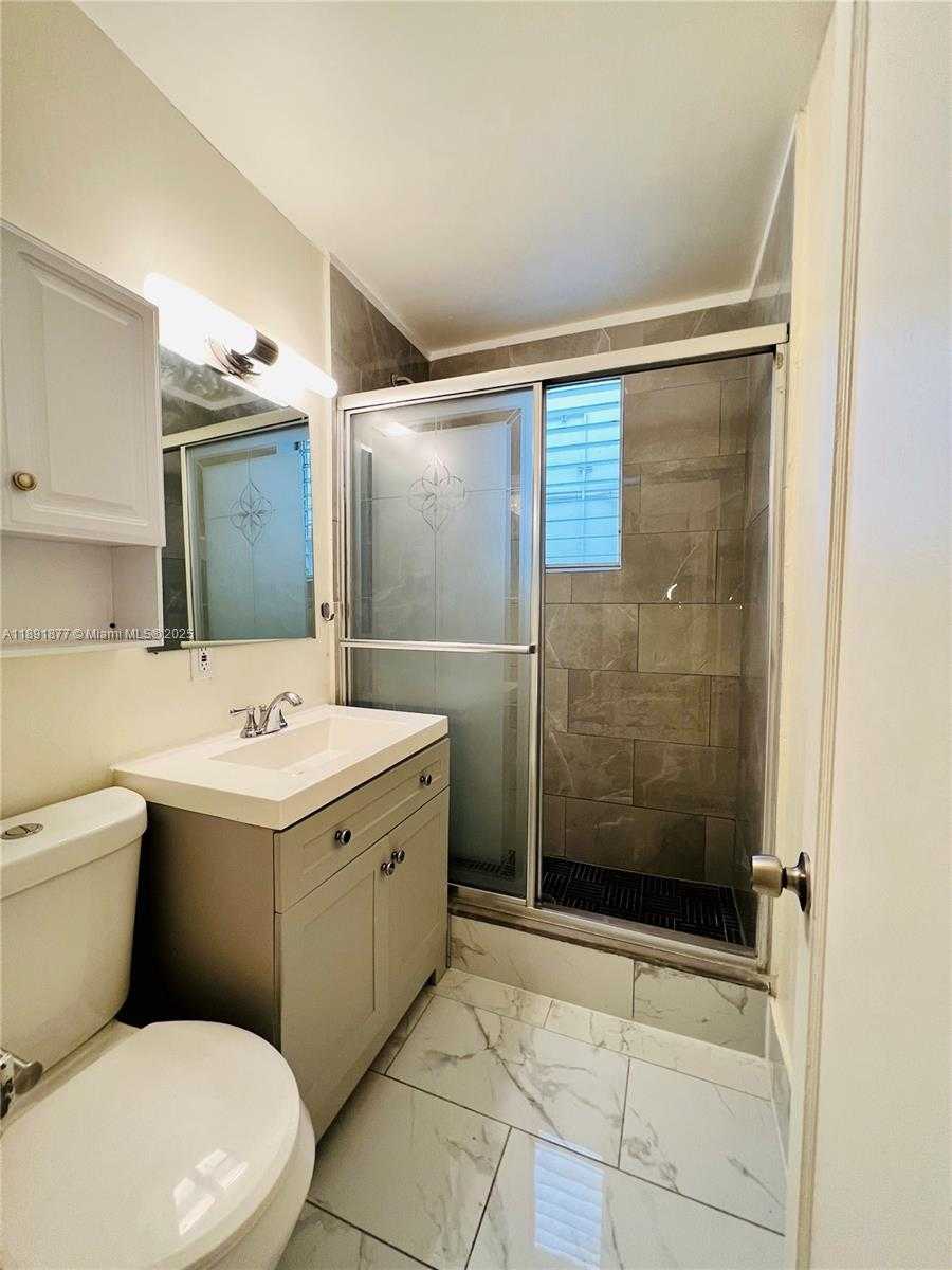 Small Image of 1141 MERIDIAN AVE #6, Miami Beach Number 9