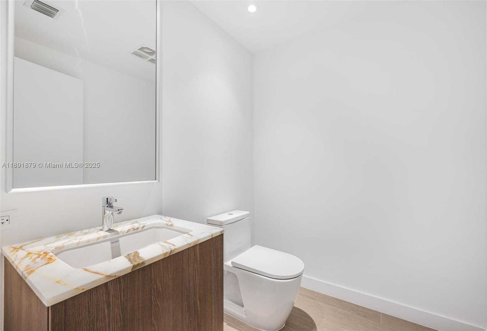 Small Image of 500 ALTON RD #1004, Miami Beach Number 7
