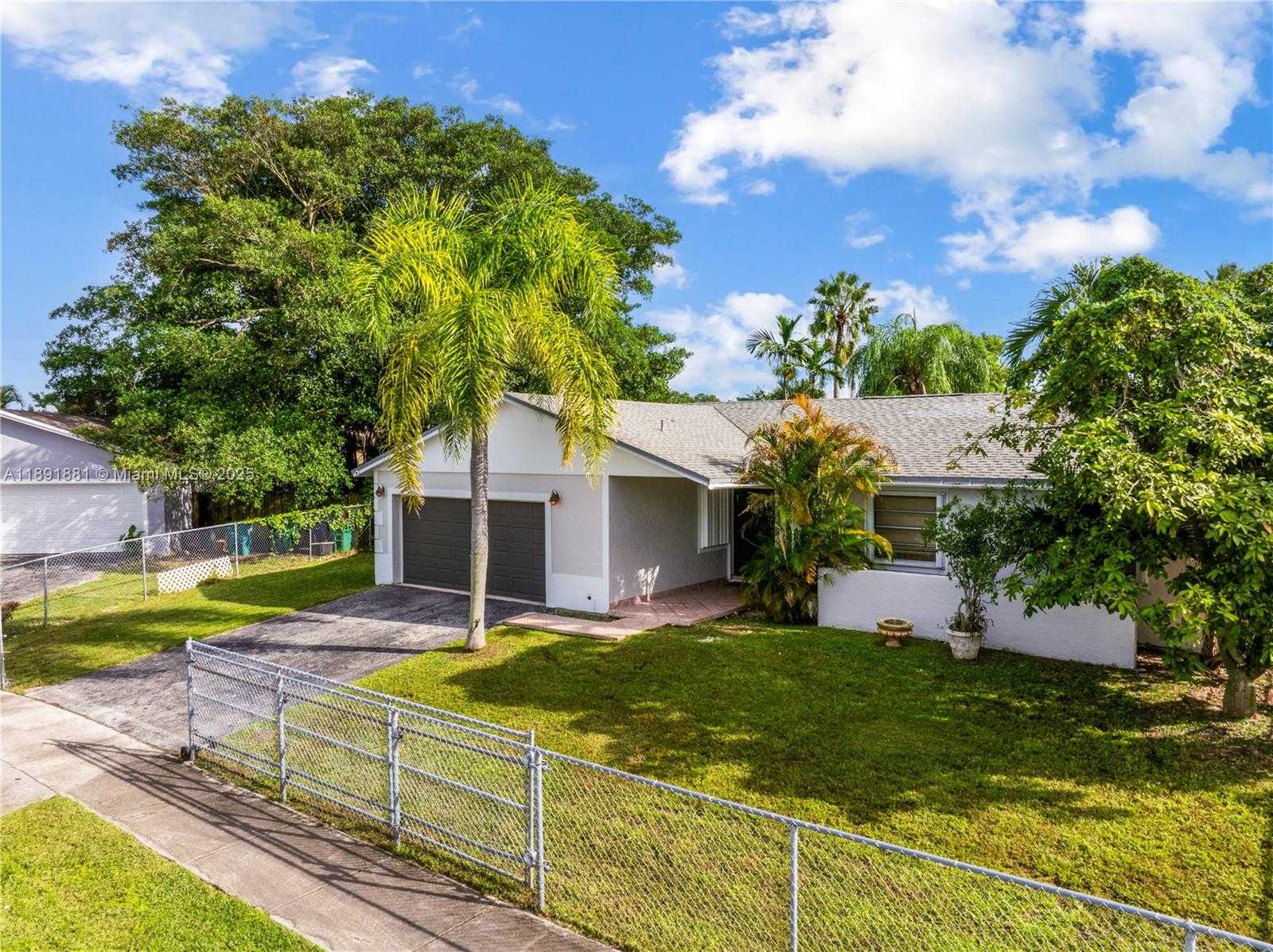 Small Image of 13040 SOUTH WEST 262ND LN, Homestead Number 14