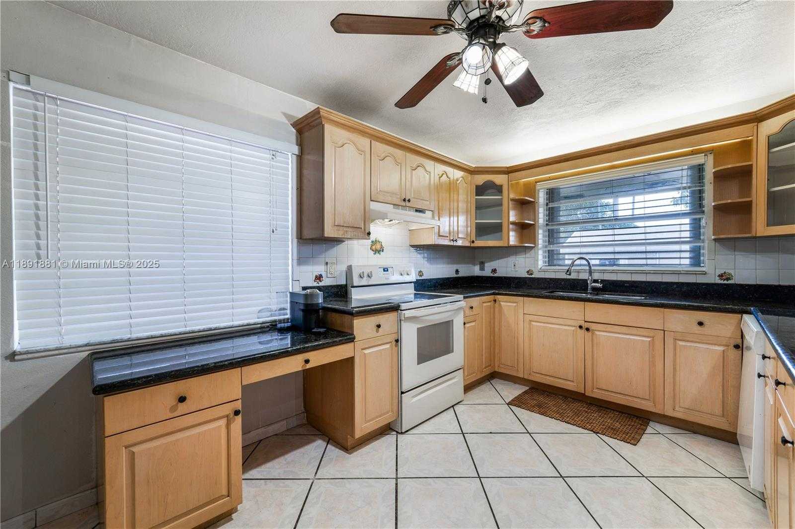 Small Image of 13040 SOUTH WEST 262ND LN, Homestead Number 15