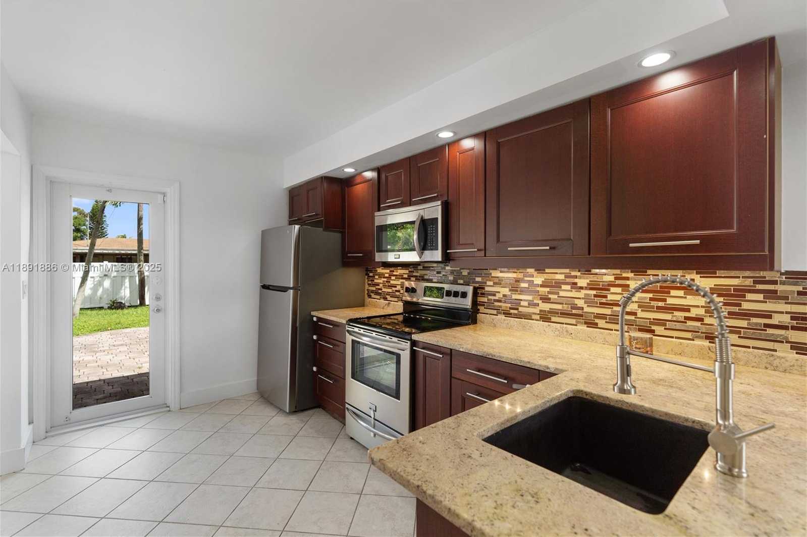 Small Image of 301 NORTH WEST 53RD CT, Oakland Park Number 21