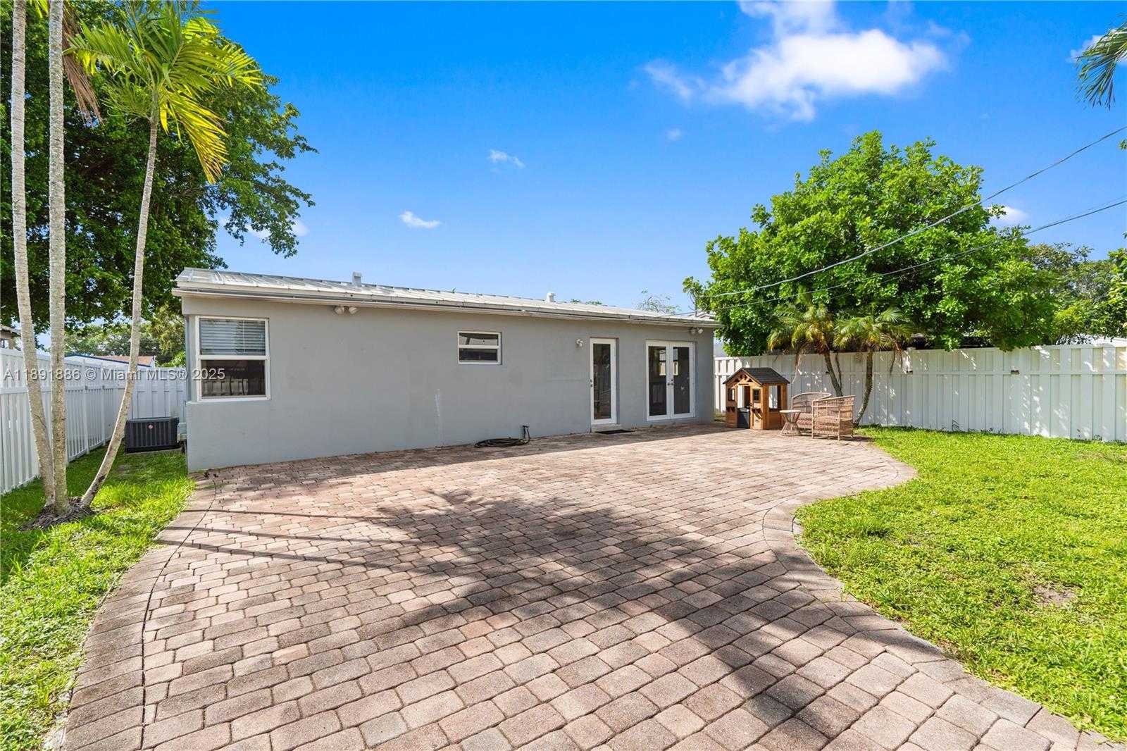 Small Image of 301 NORTH WEST 53RD CT, Oakland Park Number 7