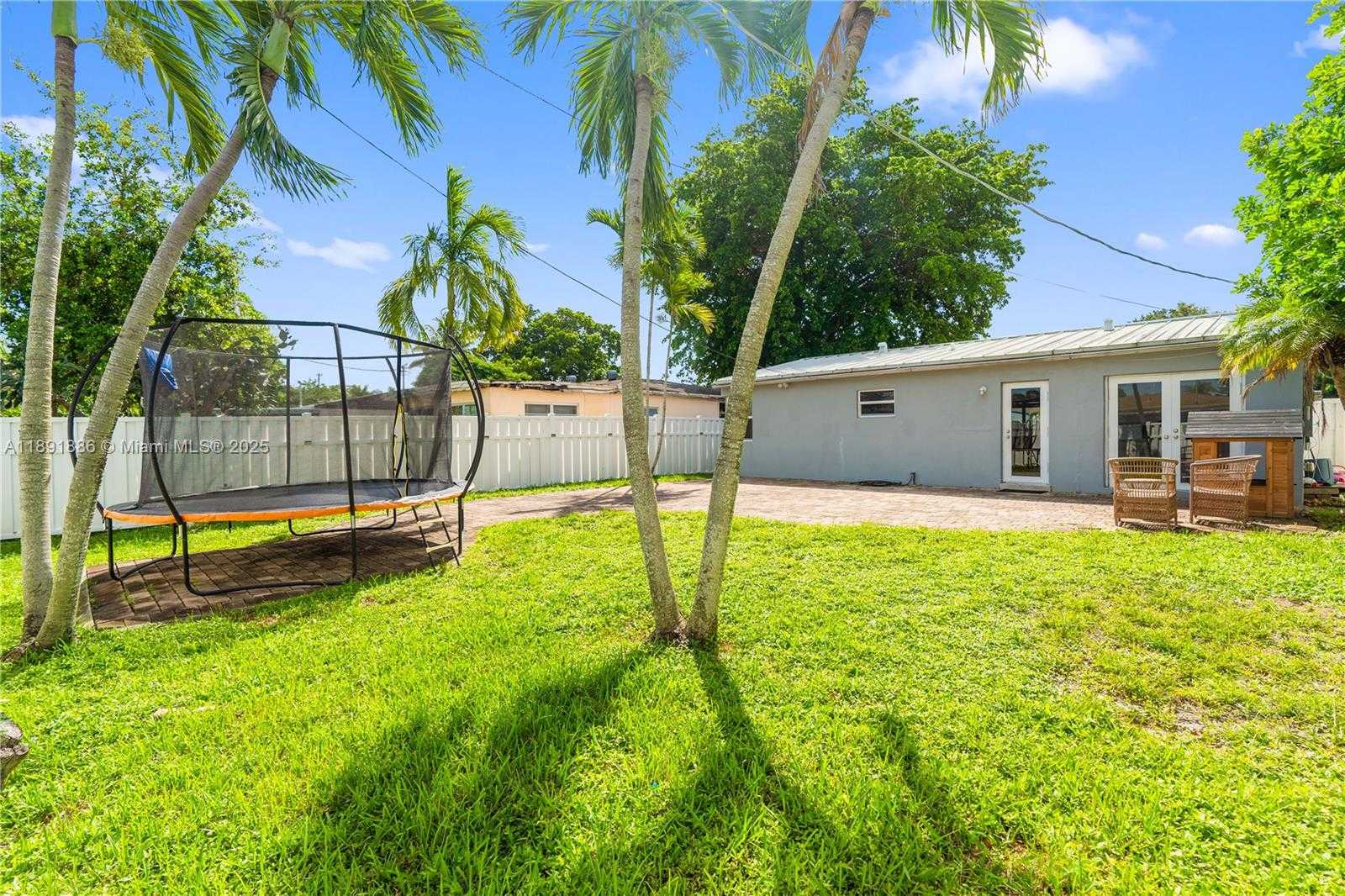 Small Image of 301 NORTH WEST 53RD CT, Oakland Park Number 8