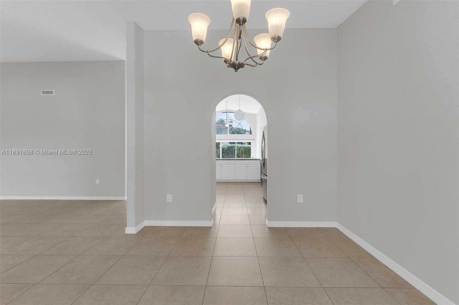 Small Image of 10635 NORTH WEST 54TH ST, Doral Number 10