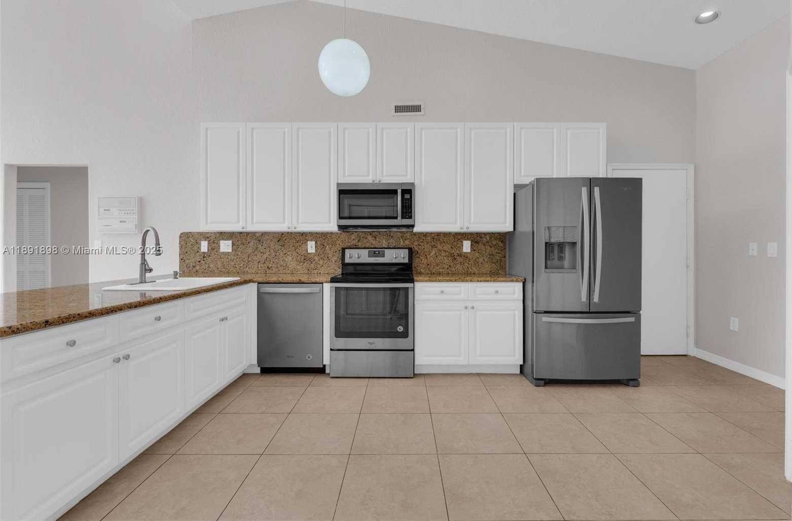 Small Image of 10635 NORTH WEST 54TH ST, Doral Number 13