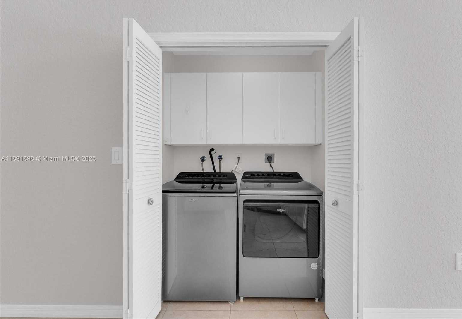Small Image of 10635 NORTH WEST 54TH ST, Doral Number 15