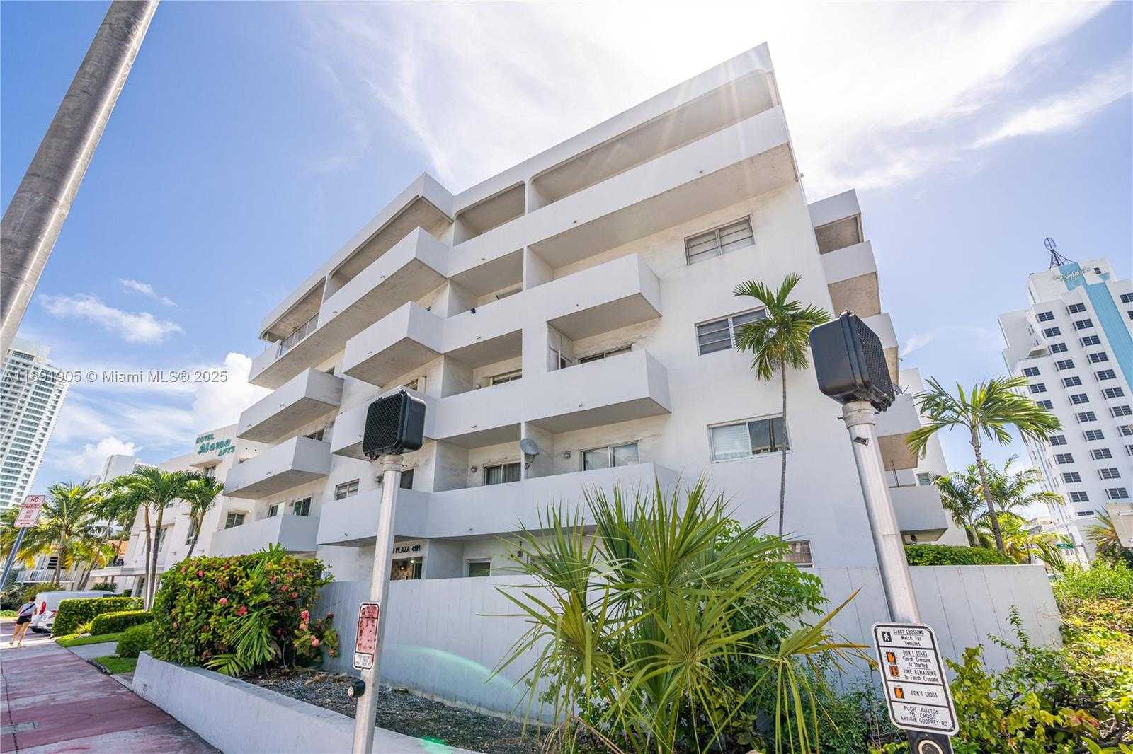 Small Image of 4101 INDIAN CREEK DR #301, Miami Beach Number 4