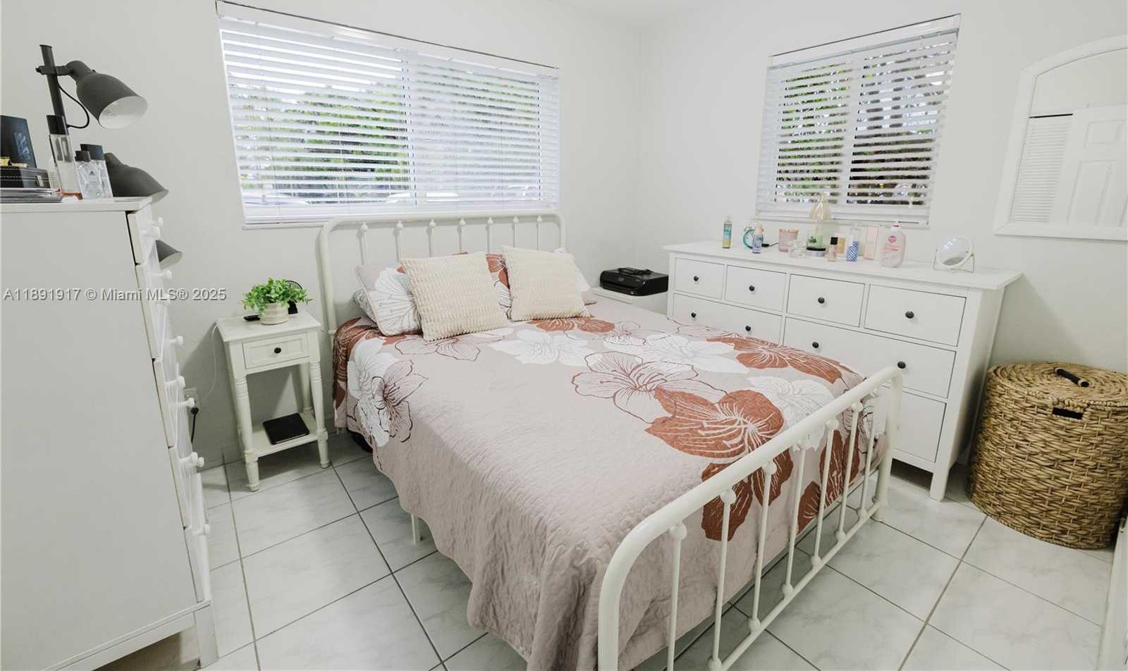 Small Image of 2211 SOUTH WEST 75TH AVE, Miami Number 3