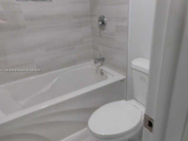Small Image of 17038 NORTH WEST 66TH CT #17038, Hialeah Number 19