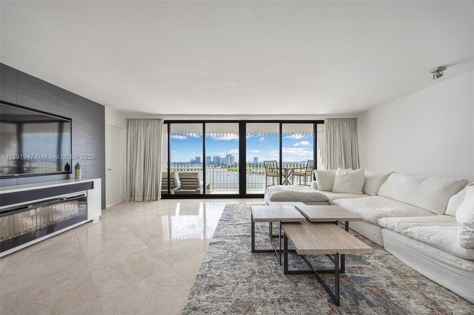 Small Image of 1 GROVE ISLE DR #A1508, Coconut Grove Number 7