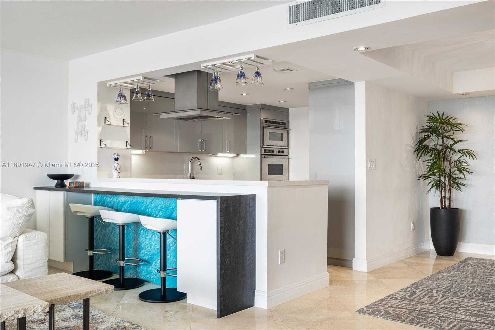 Small Image of 1 GROVE ISLE DR #A1508, Coconut Grove Number 9