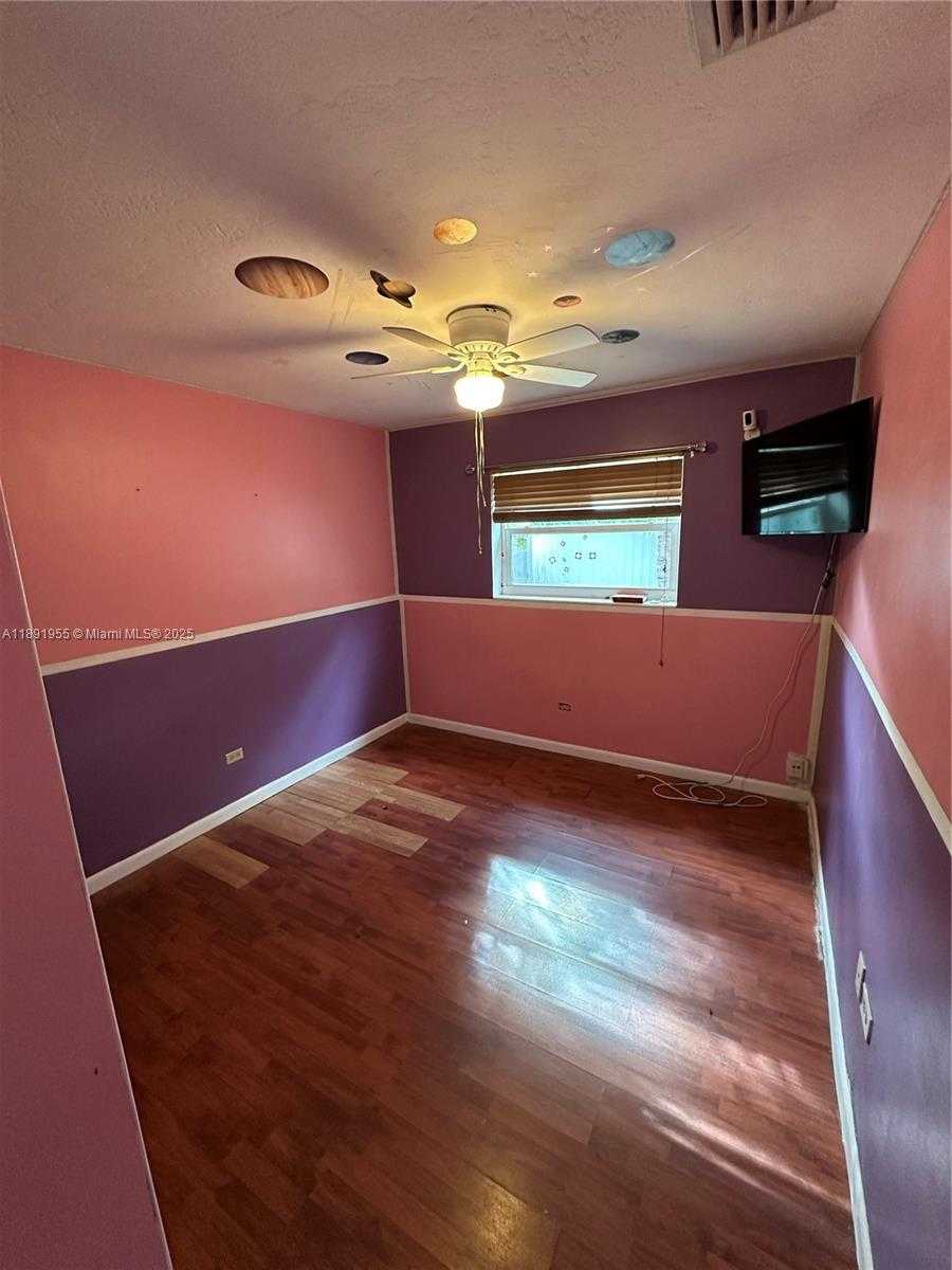 Small Image of 6439 SW 7TH ST #1, Pembroke Pines Number 10