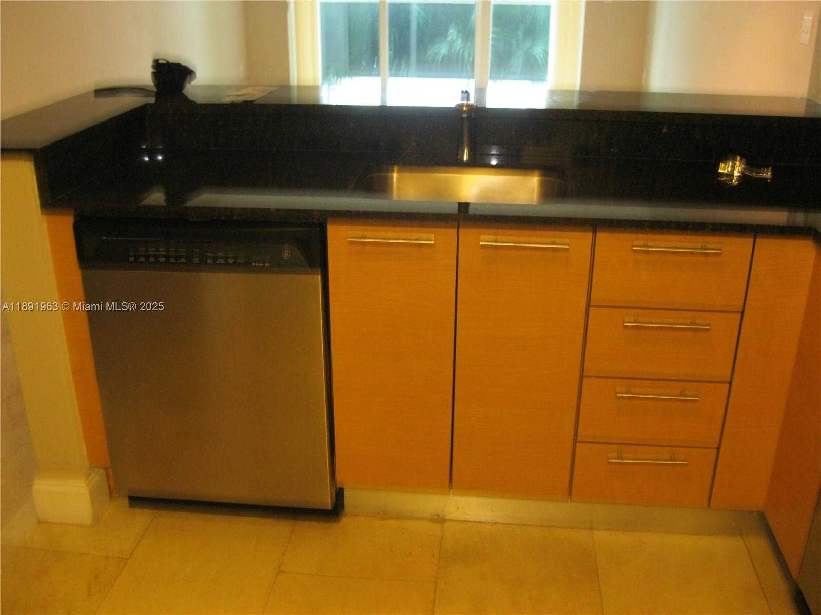 Small Image of 31 SOUTH EAST 5 ST #1210, Miami Number 18