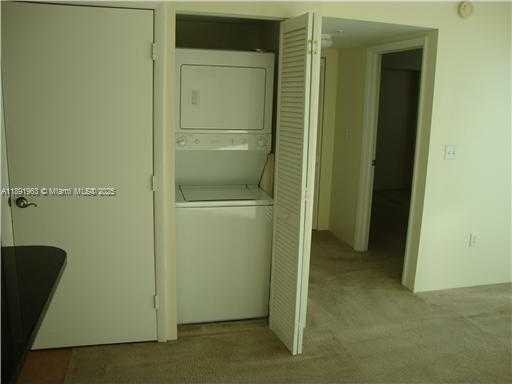 Small Image of 31 SOUTH EAST 5 ST #1210, Miami Number 8